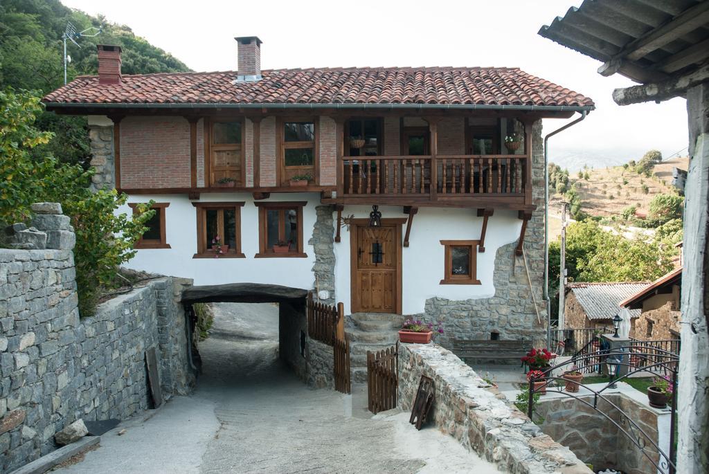 El Mijolar Apartamentos Armano Bagian luar foto